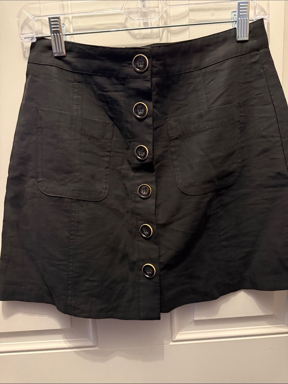 Doe & Rae Black Button-Front A-Line Mini Skirt